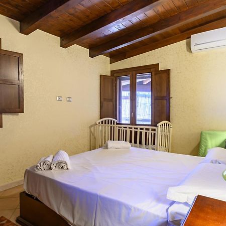 Villa Il Panorama Di Orri ตอร์โตลี ภายนอก รูปภาพ